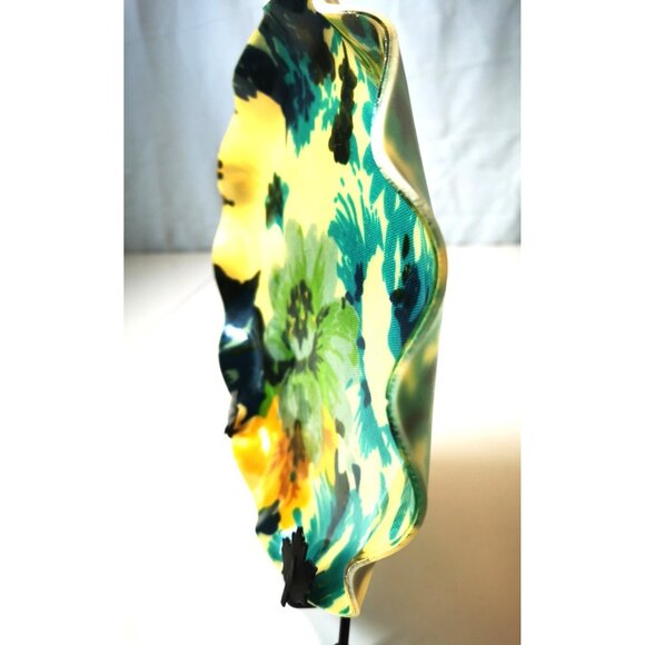 Plate 1960s Floral Fabric & Resin Tray includes Plate Stand both Vintage Canada - Picture 4 of 10